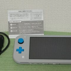 ニンテンドースイッチライト  ザシアン・ザマゼンタ 箱付きの画像