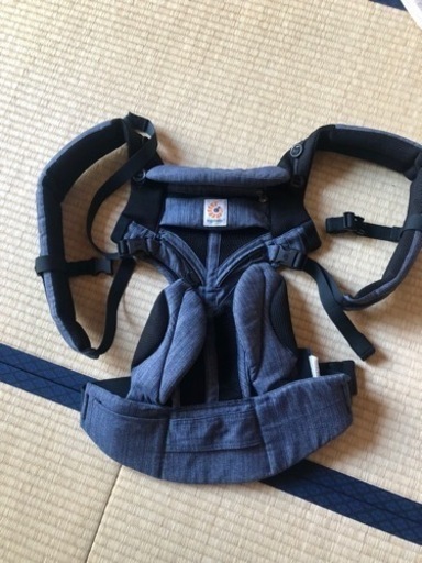 ergobaby抱っこ紐アダプトクールエアーメッシュ(付属品付き)