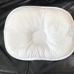 値下げ　はらぺこあおむし ベビー枕 エリックカール　まくら　の画像