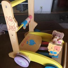 赤ちゃん　手押し車　カタカタ　木製