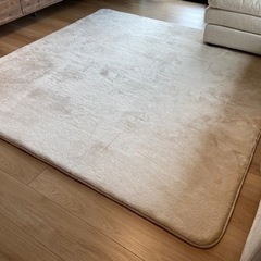 楽天　低反発ラグ　185cm×185cm ベージュの画像