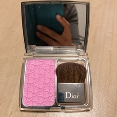 DIOR ディオールスキン　ロージーグロウ001 ほぼ新品