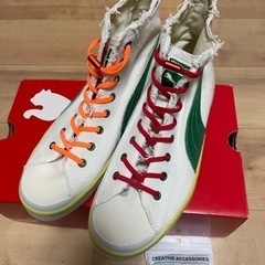新品未使用プーマハイカットスニーカーの画像