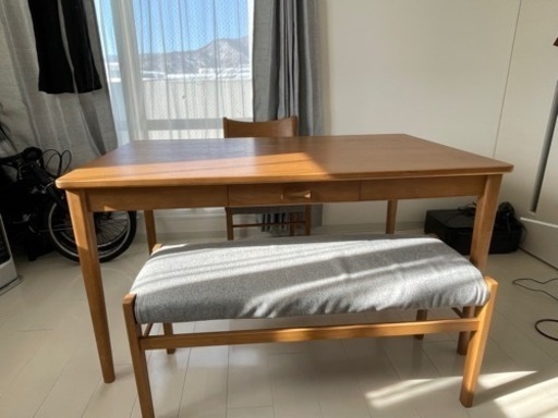 unico ウニコ　ダイニングテーブル　イス　ベンチ