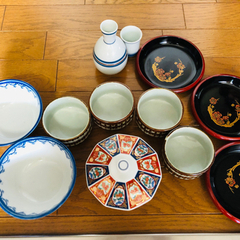 食器一式の画像