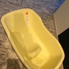 ベビーバス イエロー