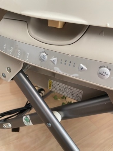 コンビ　ネムリラ　オートスイング　電動　自動　ハイローチェア
