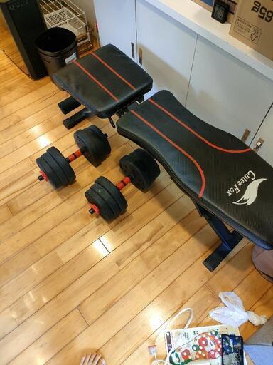 トレーニングベンチ　ダンベルセット