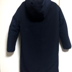 ユニクロ♪美品 大人気の紺色ハイブリッドダウンコートの画像