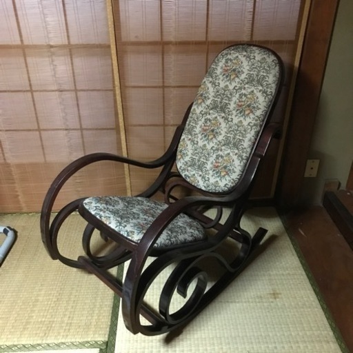 交渉中　ロッキングチェア＋梱包