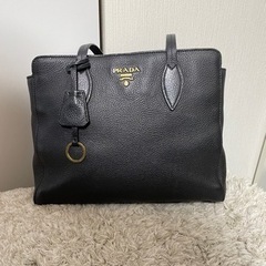 プラダ　ショルダーバッグ