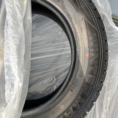 スタッドレスタイヤ　16インチ　4本セット　カバー付き