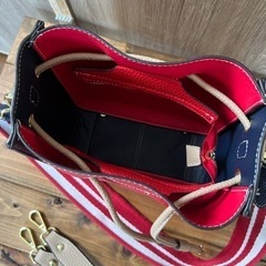 【美品】2way ショルダーバッグ　ネイビー×レッド　バッグの画像
