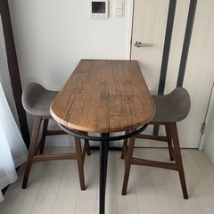 カフェテーブル＆カウンターチェア2脚の画像
