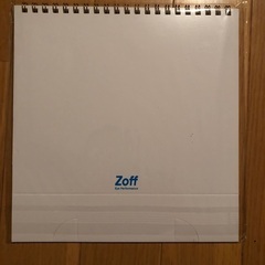 Zoff卓上カレンダーお話し中の画像