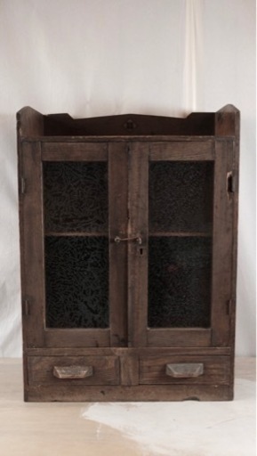 【引き取り限定】ガラス扉の棚　アンティーク　骨董品　古民家　古道具　大正〜戦前　木　アンニュイ