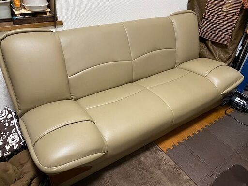 ソファーベッド　収納付き　【引き取り限定】合皮ベージュ