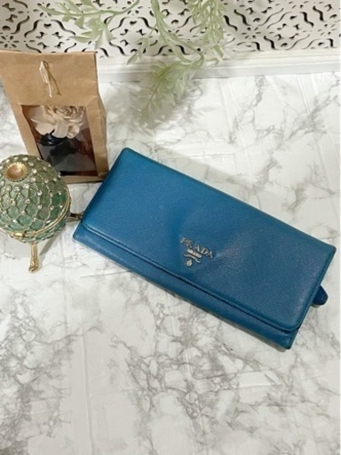 極美品　PRADA  プラダ 長財布　青色　大量カード入れ