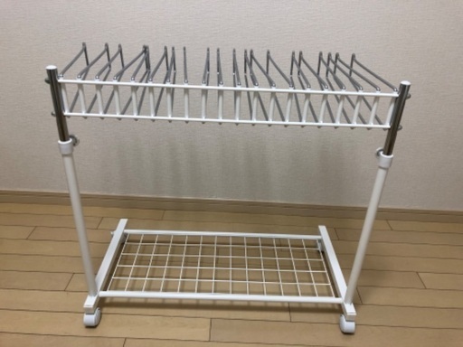 【日本製】スラックスハンガー 上下伸縮 20本掛け 棚付き
