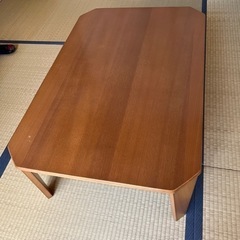 折りたたみテーブル