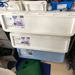 カインズキャスター付き　衣装ケースの画像