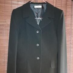 セレモニースーツ葬祭レディーススーツの画像