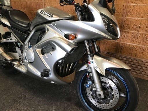 ヤマハ　FZS1000 Fazer フェザー