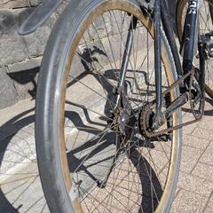 自転車　クロスバイクの画像