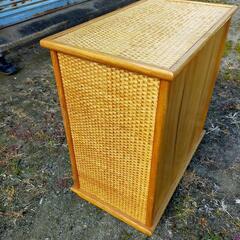 衣類収納家具の画像