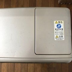 石油ファンヒーター　訳ありの画像