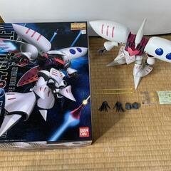 【完成品】ガンプラ　MG 1/100 AMX-004 キュベレイ