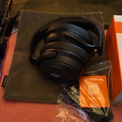 ノイキャンヘッドホン SoundSurge 85　新同品