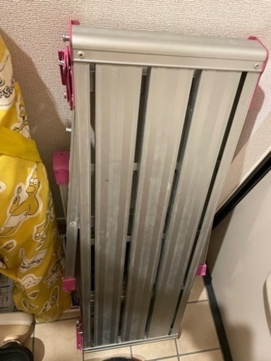 キャンセル出ましたので再投稿　脚立　馬