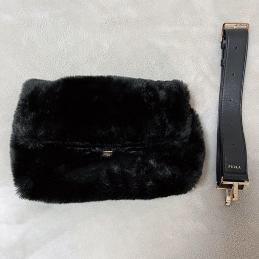 FURLA フルラ ファーもこもこバッグ
