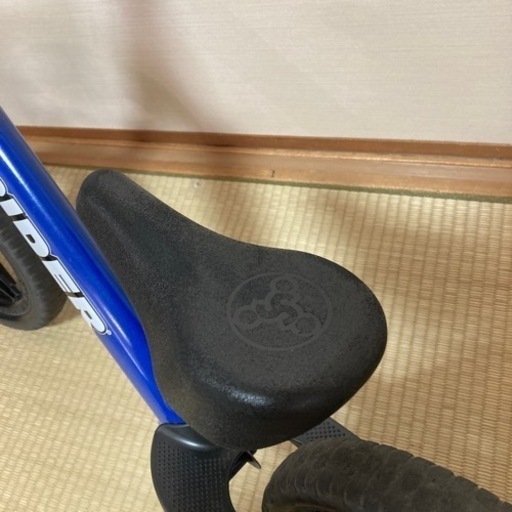 【再値下げ】ストライダー　スポーツモデル　青