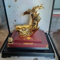 しゃちほこ　鯱　置物　ガラスケース入りの画像