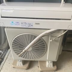 アイリスオーヤマ ルームエアコン IHF-2204G 2.2kw 2021年製　美品 直接引取歓迎！！