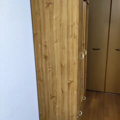 組み立て式クローゼット　カントリー風の画像