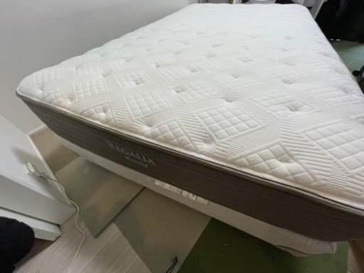 【美品】大塚家具レガリア（Kingston社製）サークレットのセミダブルマットレス　ダブルクッション付き
