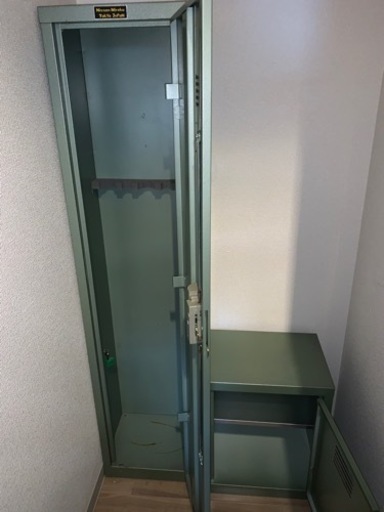 スチール製 ガンロッカーand弾倉ロッカー