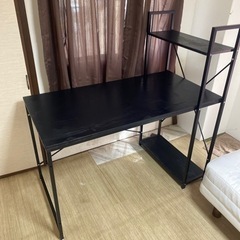 決まりました　　パソコンデスク　テーブル