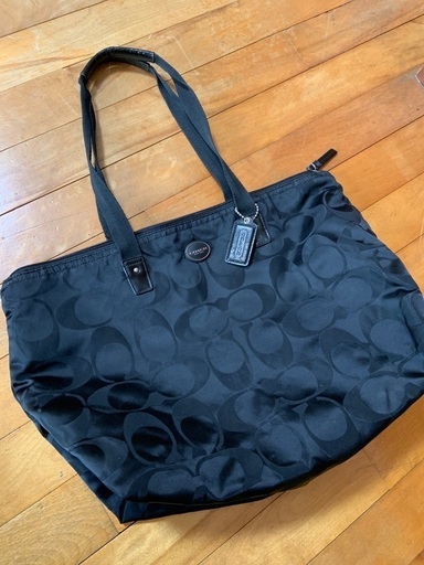Coach コーチ・黒ハートバッグ