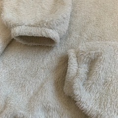 UNIQLO モコモコトップス　サイズ140の画像