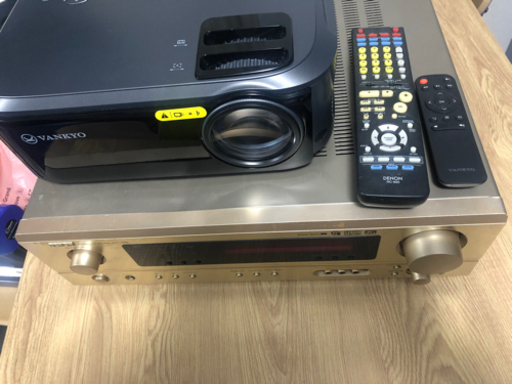 DENONアンプとプロジェクター(ジャンク)取引中