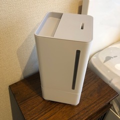 アロマの加湿器の画像