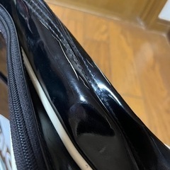 adidas エナメルバッグ 黒の画像