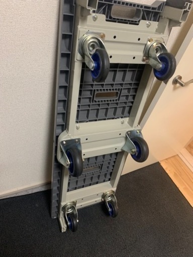 6輪 トラックカート / スリムカート 定価税込¥31000