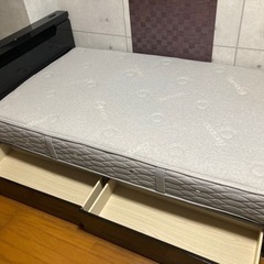 ベッドフレームとマットレスセット