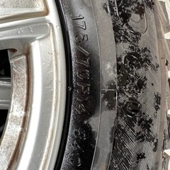 スタッドレスタイヤの画像