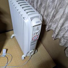 デロンギオイルヒーターD091549EFS　と　ヒータ　セットで引き取っていただける方の画像